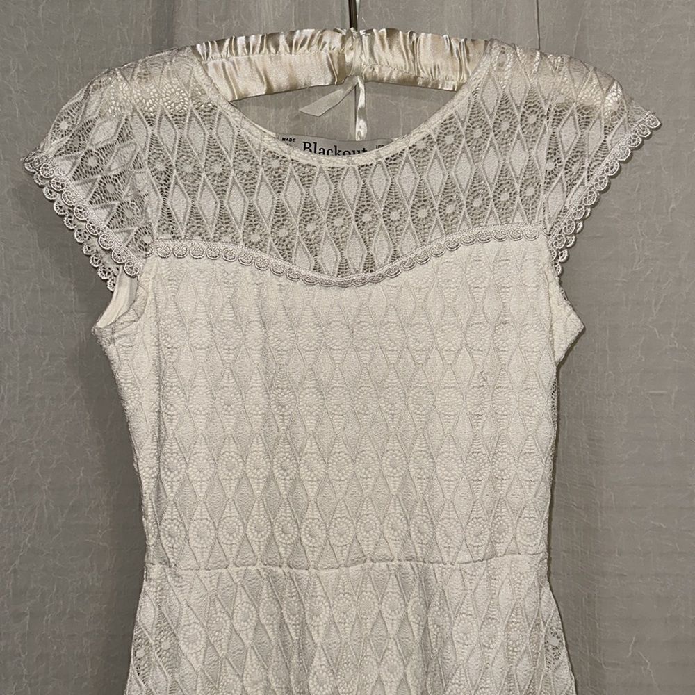 Blackout S Ivory Cap Sleeve Lace A-Line Dress - Picture 3 of 12